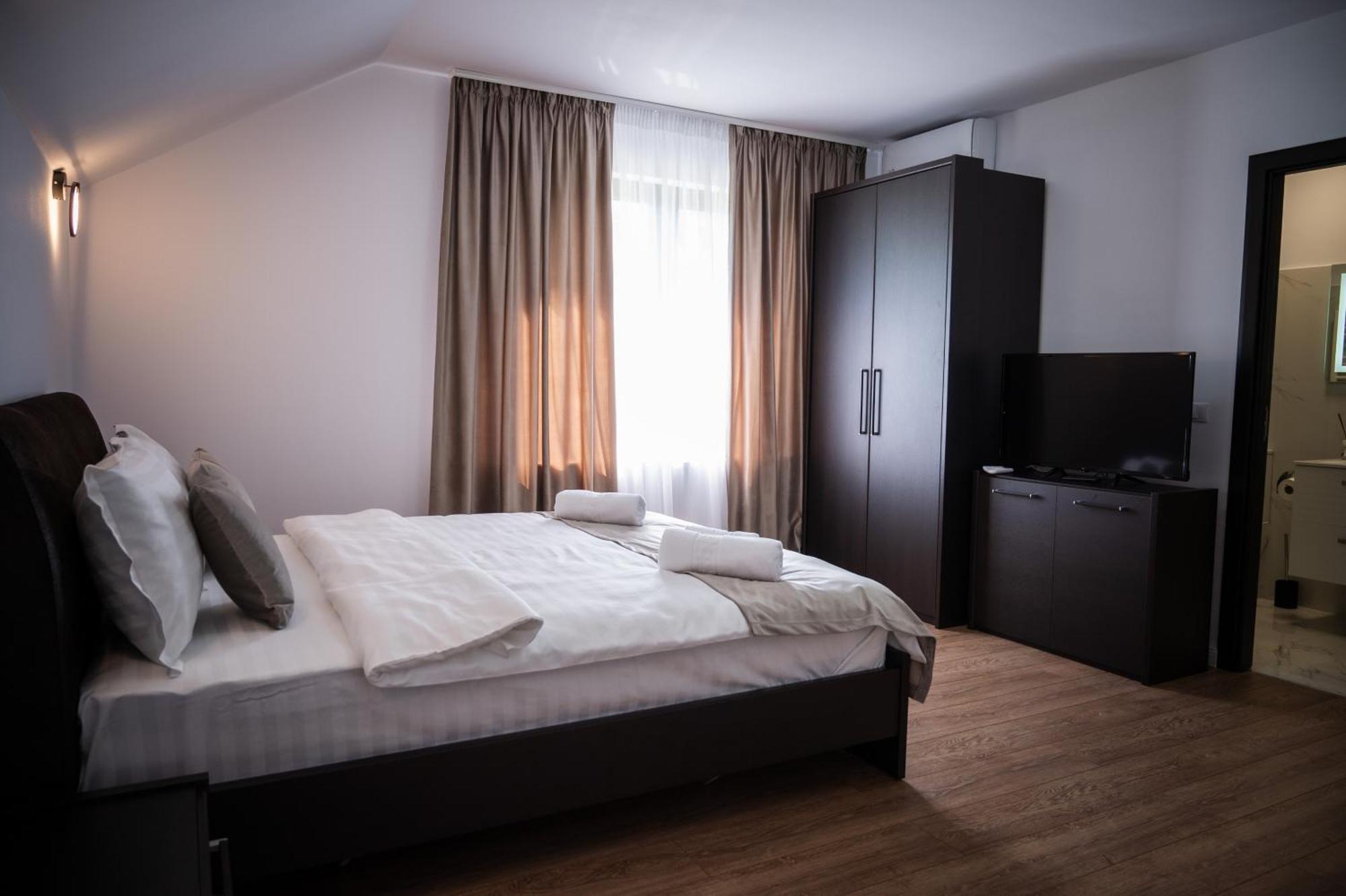 Hotel Evenimente Edelweiss Bogdan Vodă Esterno foto