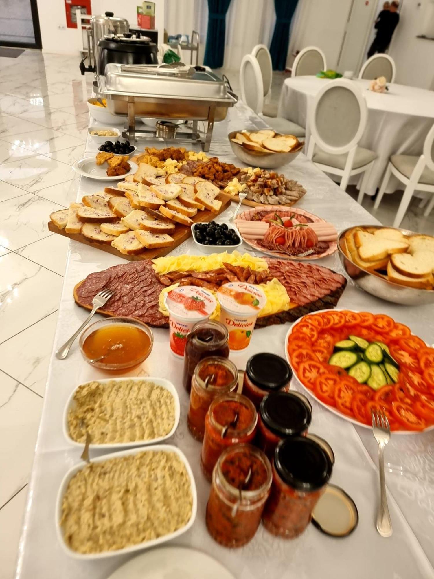 Hotel Evenimente Edelweiss Bogdan Vodă Esterno foto
